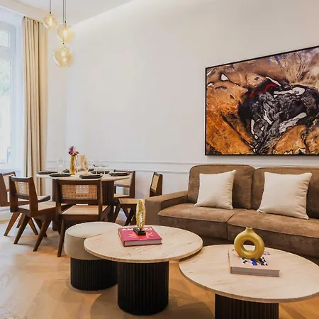 Charming Flat - 2br- 6p - Arc De Triomphe
